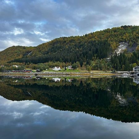 Base Camp Hamaroy Hotel Sørkil Kültér fotó